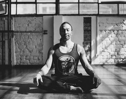 Eddy Toyonaga meditating and listening to his internal voice