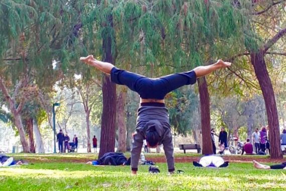 Yoga in Hayarkon Park Tel Aviv